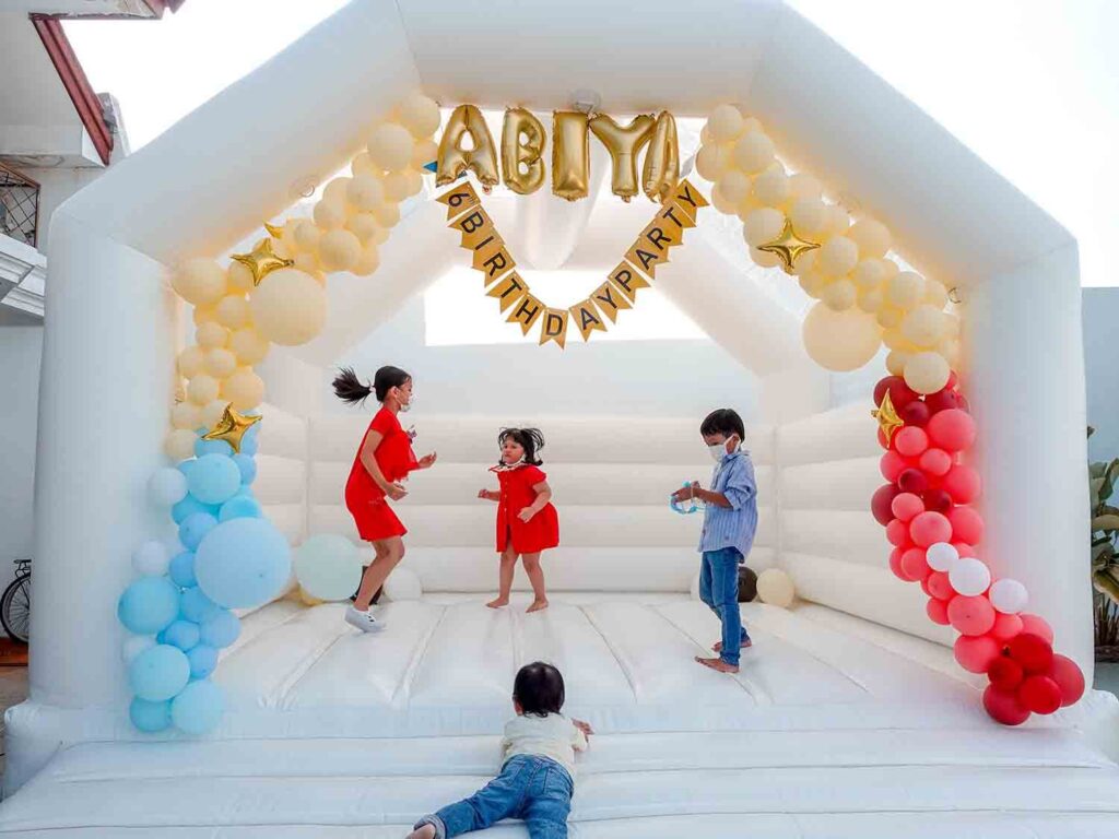 sewa istana balon surabaya
